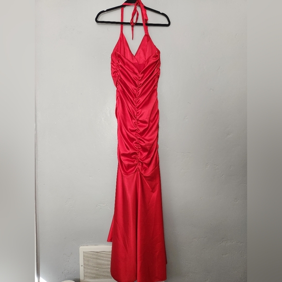 Jessica McClintok Full Length Halter Scrunch Red Satin Dress sz 6 - Picture 2 of 14